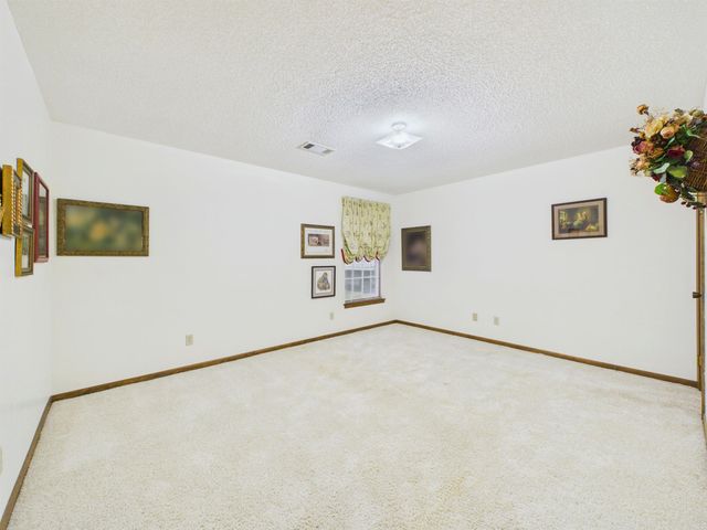 731 E Center, Cave City, AR 72521