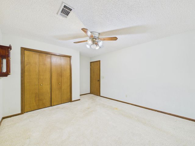 731 E Center, Cave City, AR 72521