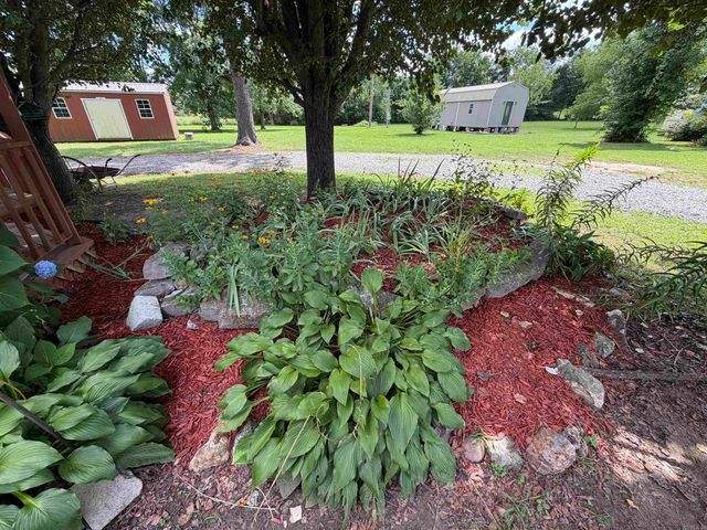 731 E Center, Cave City, AR 72521