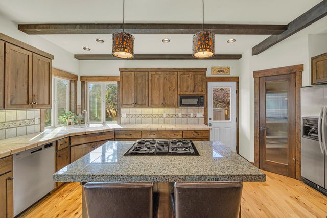 61429 Linton Loop, Bend, OR 97702