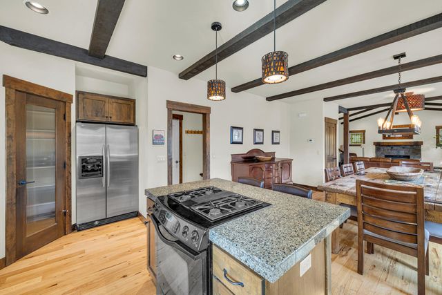 61429 Linton Loop, Bend, OR 97702