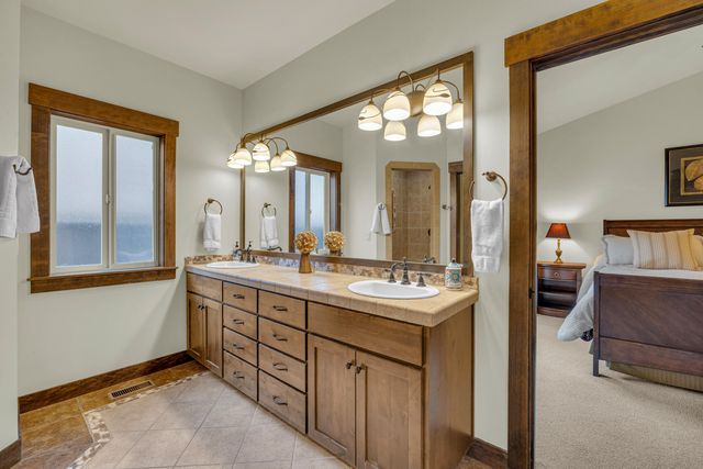 61429 Linton Loop, Bend, OR 97702