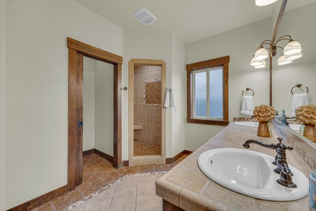 61429 Linton Loop, Bend, OR 97702