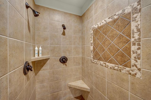 61429 Linton Loop, Bend, OR 97702