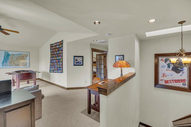 61429 Linton Loop, Bend, OR 97702