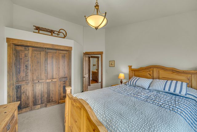 61429 Linton Loop, Bend, OR 97702