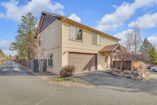 61429 Linton Loop, Bend, OR 97702