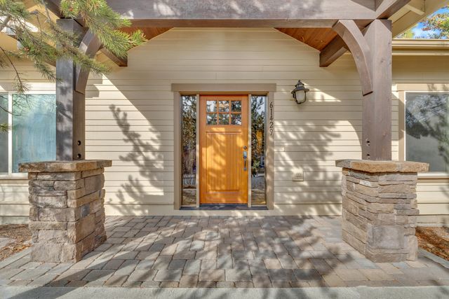 61429 Linton Loop, Bend, OR 97702