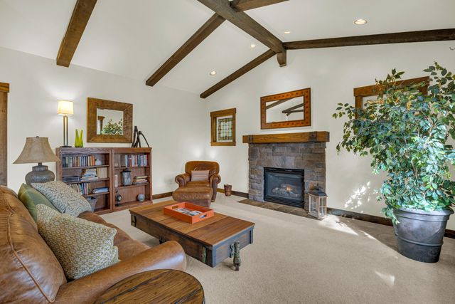 61429 Linton Loop, Bend, OR 97702