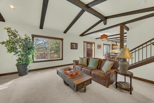 61429 Linton Loop, Bend, OR 97702