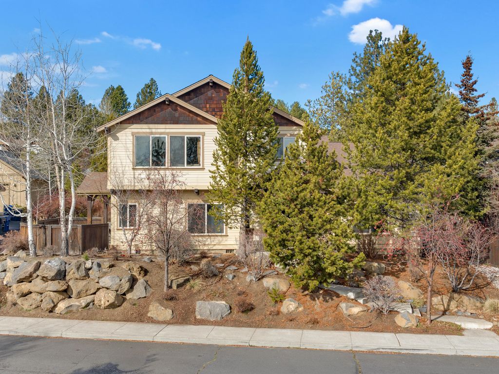61429 Linton Loop, Bend, OR 97702