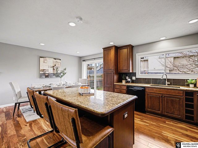 13202 S 33 Street, Bellevue, NE 68123