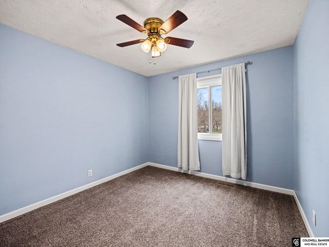 13202 S 33 Street, Bellevue, NE 68123