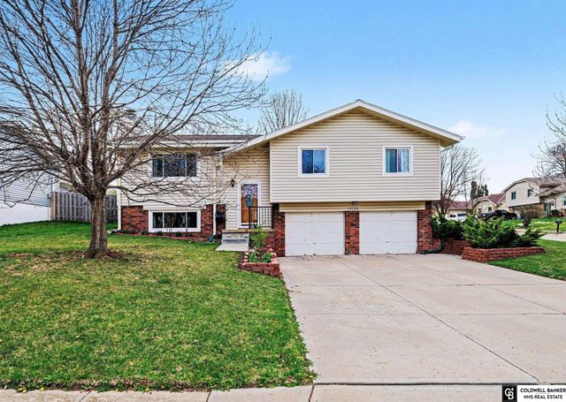 13202 S 33 Street, Bellevue, NE 68123