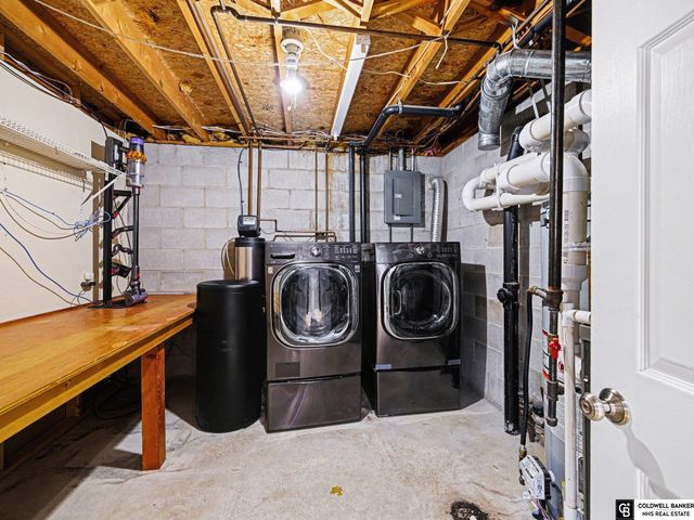 13202 S 33 Street, Bellevue, NE 68123