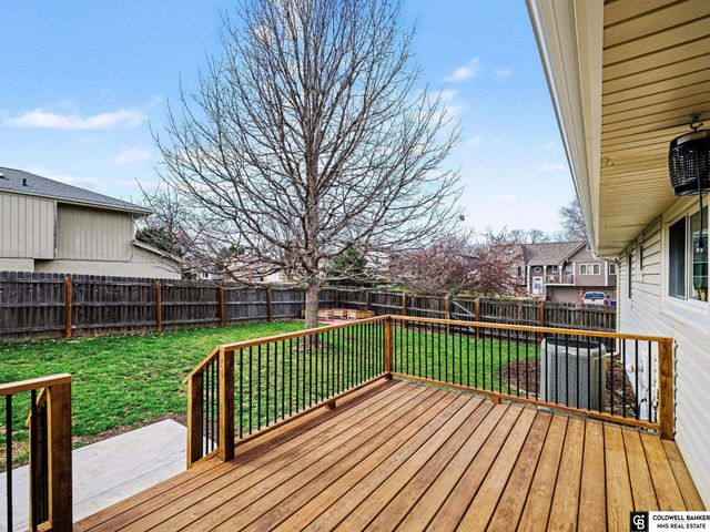 13202 S 33 Street, Bellevue, NE 68123