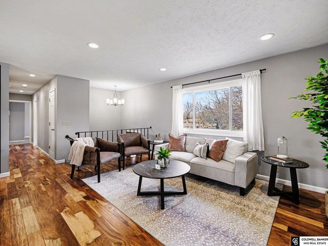 13202 S 33 Street, Bellevue, NE 68123