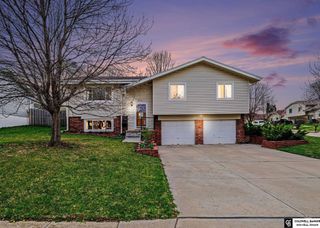 13202 S 33 Street, Bellevue, NE 68123