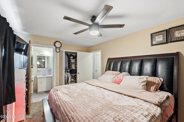 8301 Siesta Way, Louisville, KY 40219