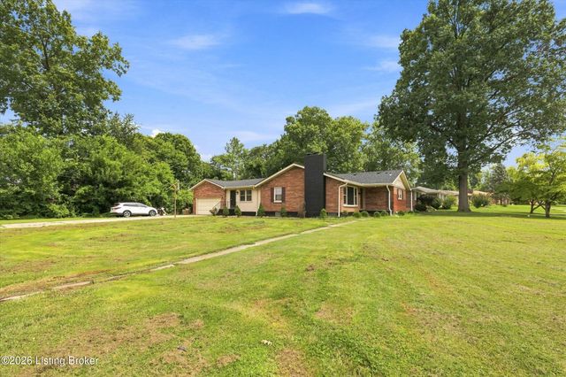 8301 Siesta Way, Louisville, KY 40219