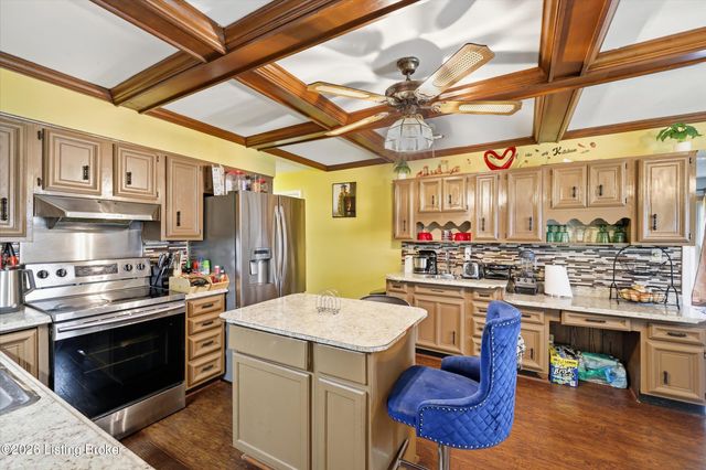 8301 Siesta Way, Louisville, KY 40219