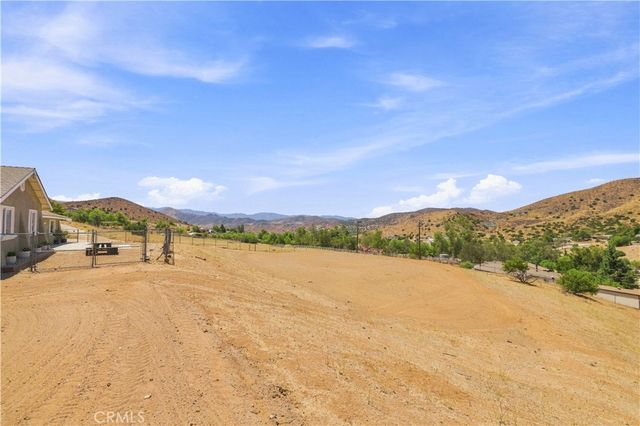 4545 Fairlane Street, Acton, CA 93510