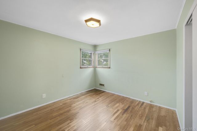 22 Heath Lane, East Northport, NY 11731