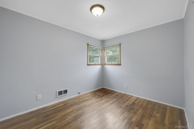 22 Heath Lane, East Northport, NY 11731