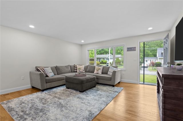 23 Southwood Drive, Cumberland, RI 02864