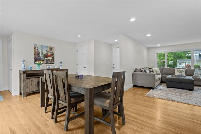23 Southwood Drive, Cumberland, RI 02864