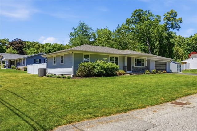 23 Southwood Drive, Cumberland, RI 02864