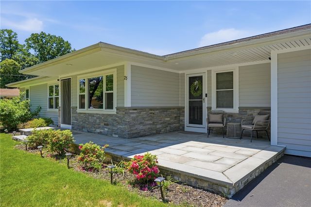 23 Southwood Drive, Cumberland, RI 02864