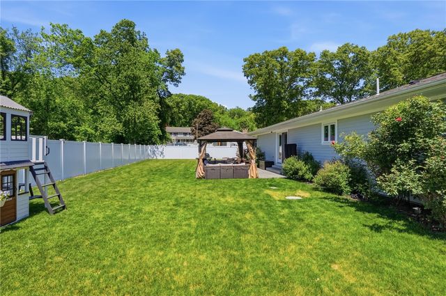 23 Southwood Drive, Cumberland, RI 02864