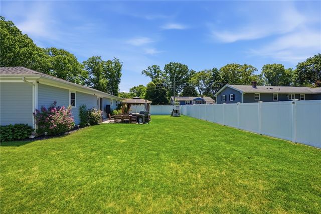 23 Southwood Drive, Cumberland, RI 02864