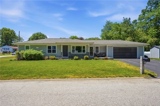 23 Southwood Drive, Cumberland, RI 02864