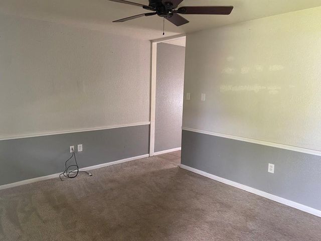 614 S Erwin St, Brazoria, TX 77422