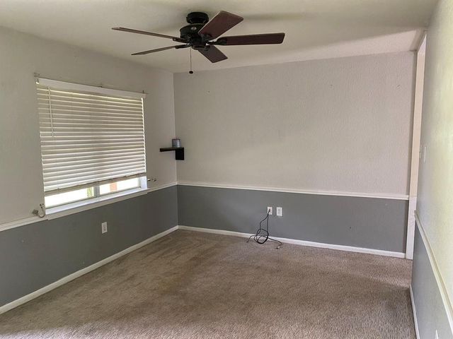 614 S Erwin St, Brazoria, TX 77422