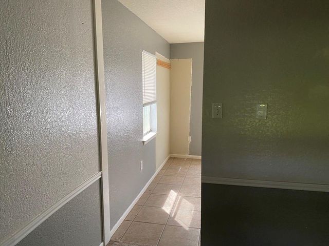 614 S Erwin St, Brazoria, TX 77422