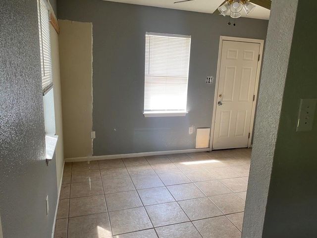 614 S Erwin St, Brazoria, TX 77422