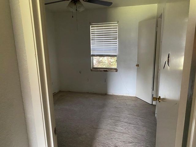 614 S Erwin St, Brazoria, TX 77422