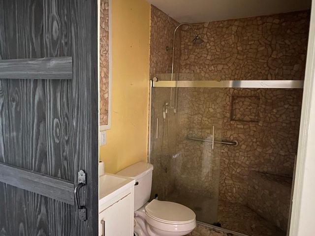 614 S Erwin St, Brazoria, TX 77422