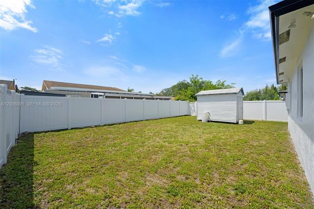 5580 Plunkett St, Hollywood, FL 33021