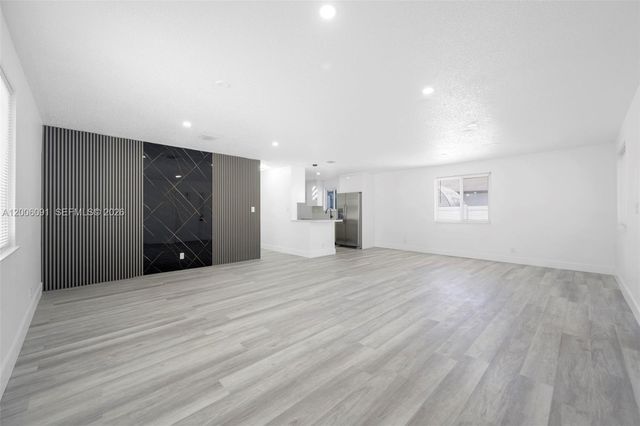 5580 Plunkett St, Hollywood, FL 33021