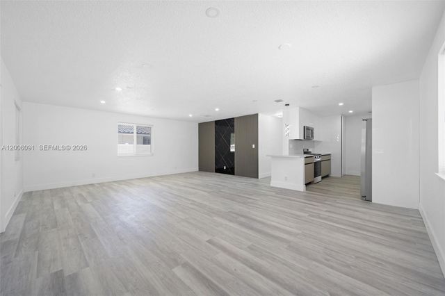 5580 Plunkett St, Hollywood, FL 33021