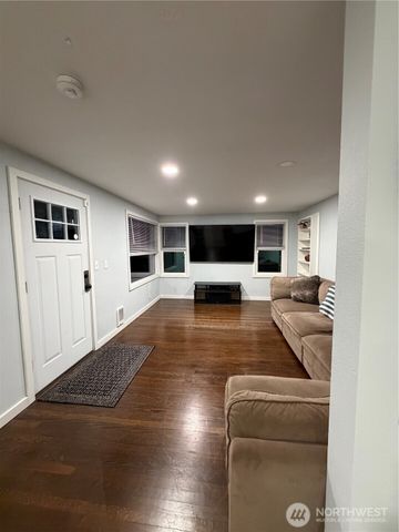 12015 69th Avenue S, Seattle, WA 98178