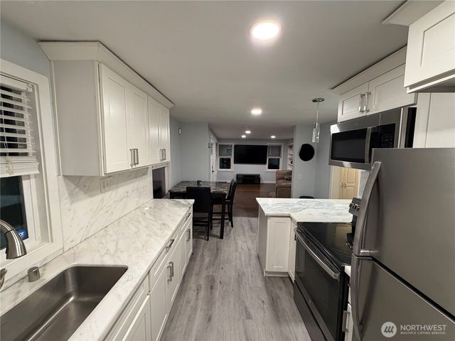 12015 69th Avenue S, Seattle, WA 98178