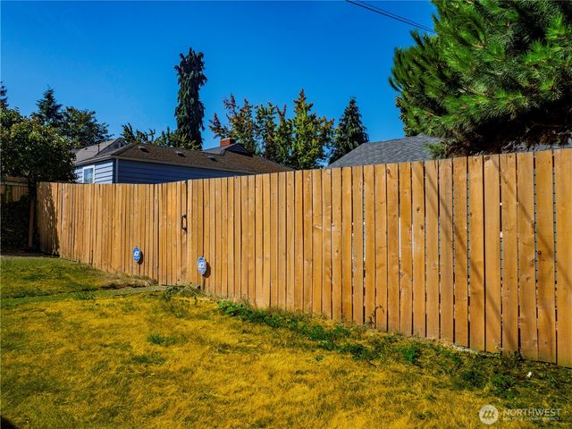 12015 69th Avenue S, Seattle, WA 98178