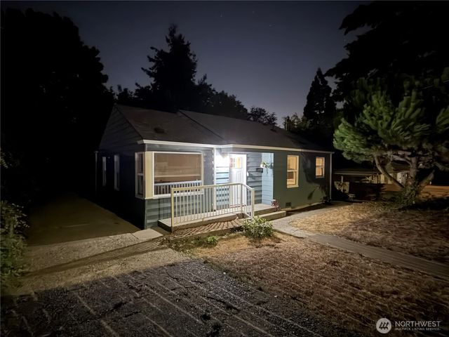12015 69th Avenue S, Seattle, WA 98178