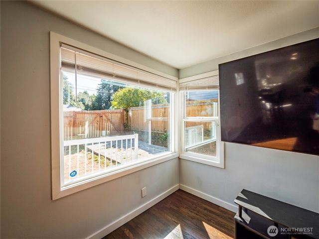 12015 69th Avenue S, Seattle, WA 98178