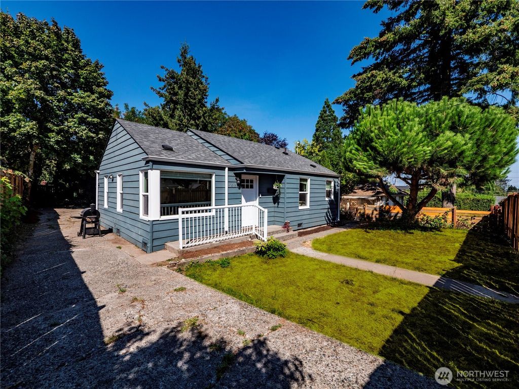 12015 69th Avenue S, Seattle, WA 98178